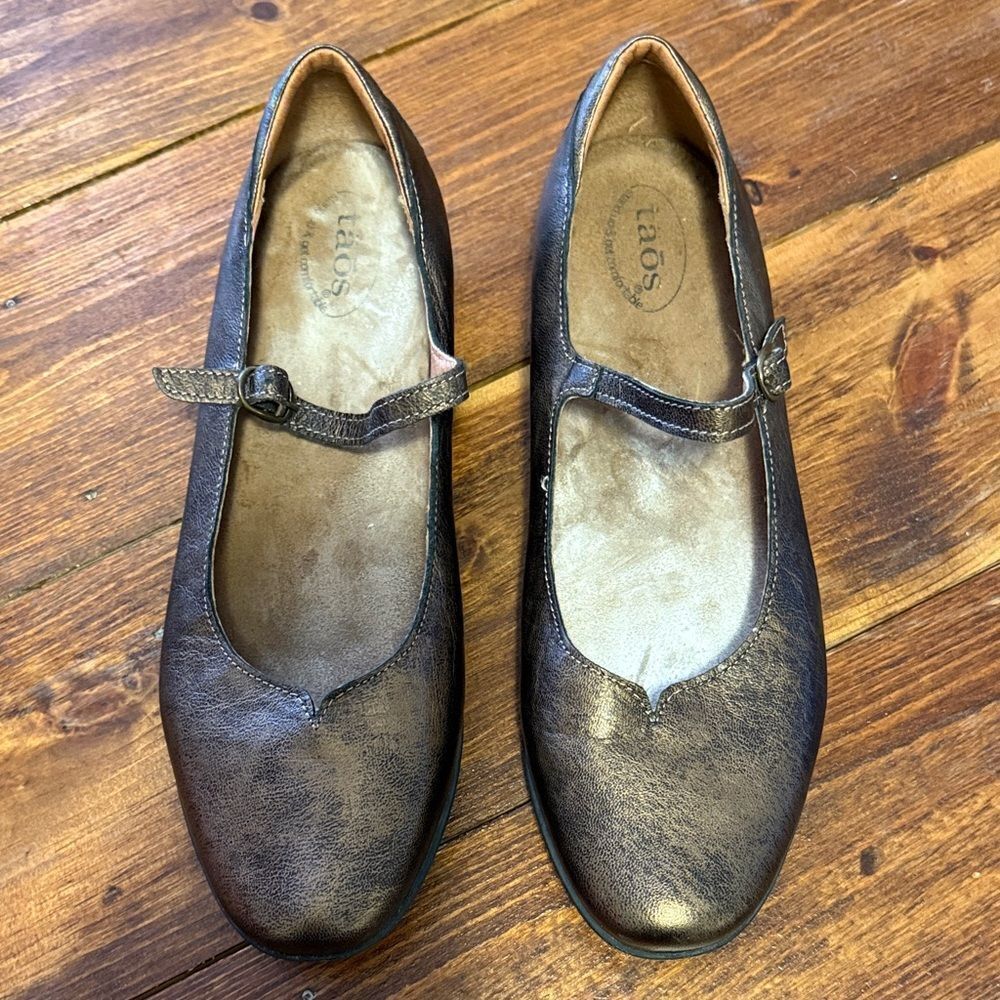 Women's Taos MetallicMary Jane Ballet Shoes size 41